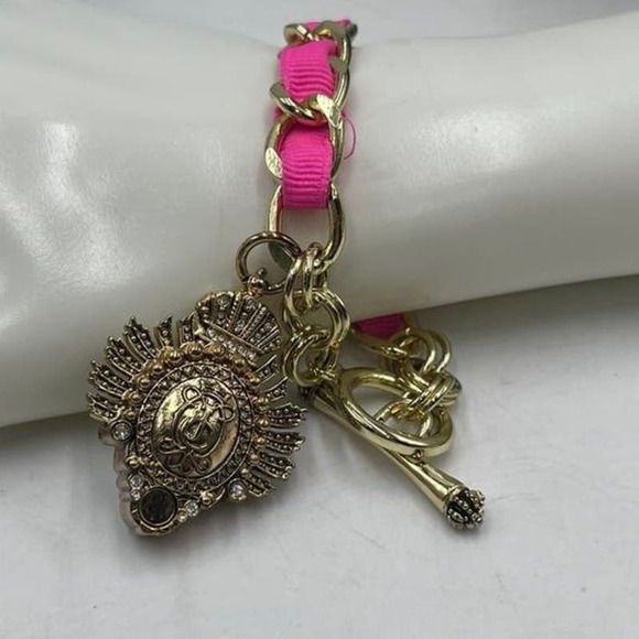 Juicy Couture Gold Save The Queen Perfume Charm Bracelet Gold Links
Pink Ribbon - Picture 3 of 10
